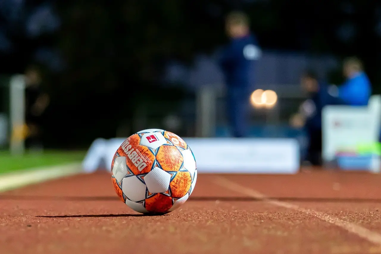 Straffespark, tidlige mål og markante udesejre: Primeira Liga runde 9 i samlet overblik