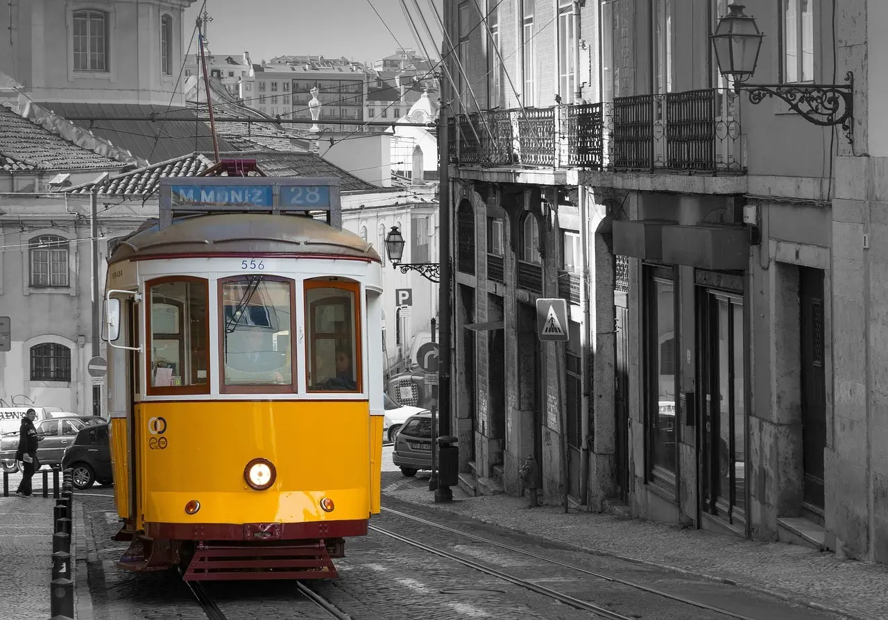 Hvordan er vejret i Lissabon i uge 42?