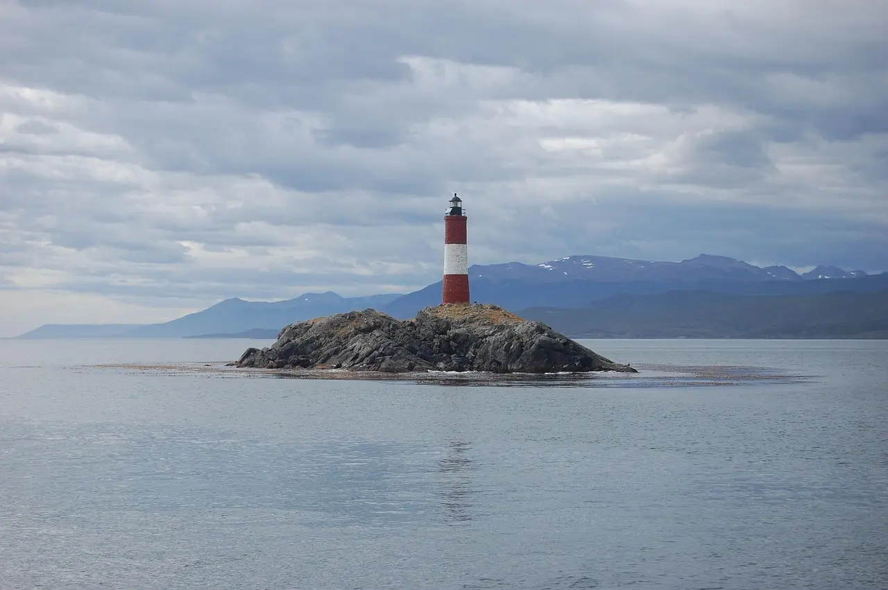 Hvordan er vejret i Faro i februar måned?
