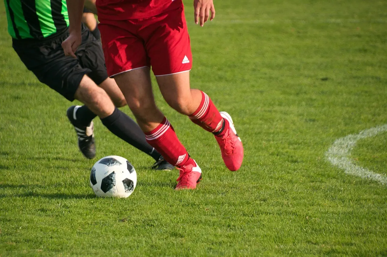 Runde 23 i Segunda Liga: marginaler, straffespark og selvmål afgør en tæt spillet weekend